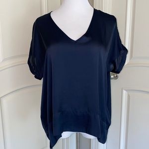 Tutu & Lilli navy blue oversized blouse size M